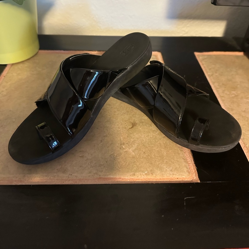 FitFlop Black Patent Leather Sandal